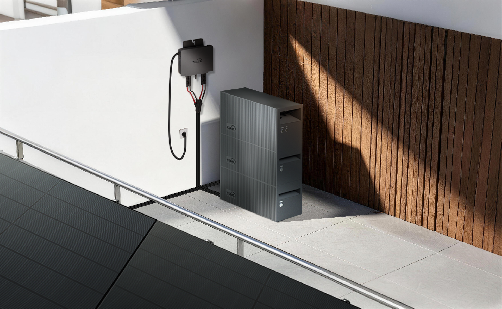 The Power Play: How Microinverters Beat DC Optimizers in Solar Systems